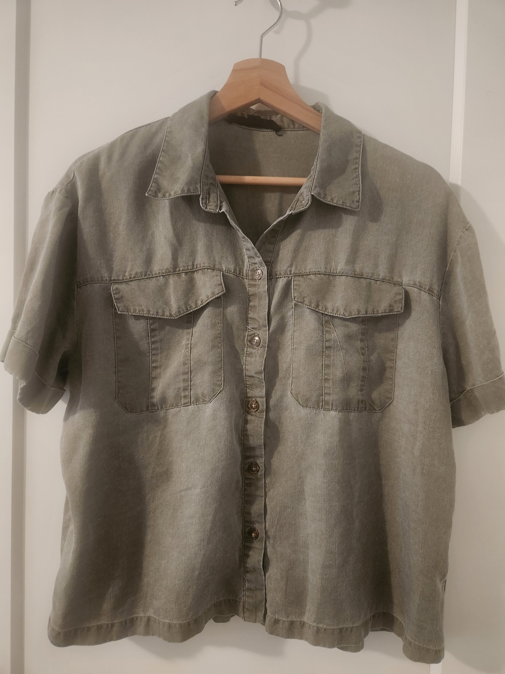 Jane and Delancey Washed Olive Short-Sleeve Button-Front Shirt